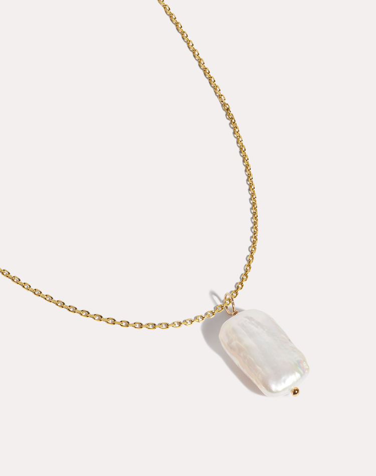 Faye Necklace Set in Gold